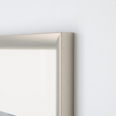 Sub in Demut gerahmt